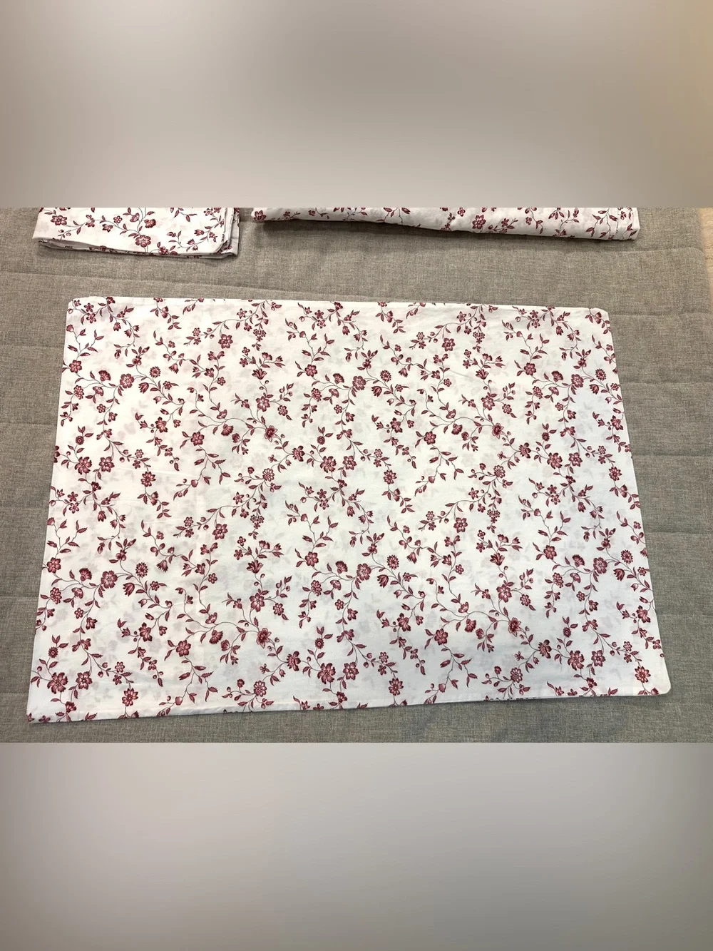 IKEA HASSLEKLOCKA Queen Duvet Cover 2 Pillowcases Set Red White Floral Cotton